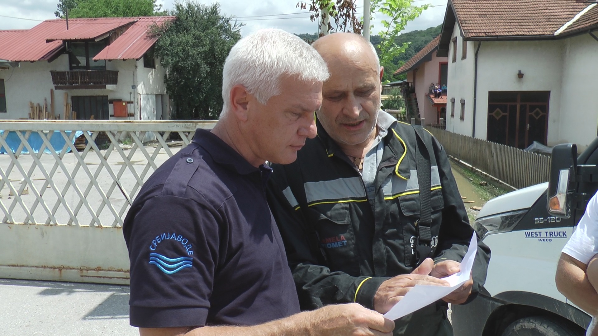Пузовић обишао поплављено подручје: Овог лета биће очишћено корито Моравице, овакав сценарио не сме се поновити (ФОТО)