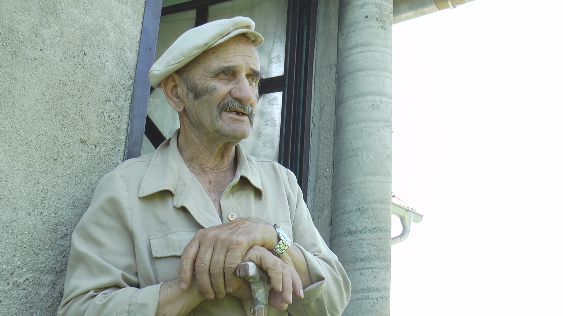 Раде Јевремовић из села Зеоке лечи мушке бољке, фото: РИНА