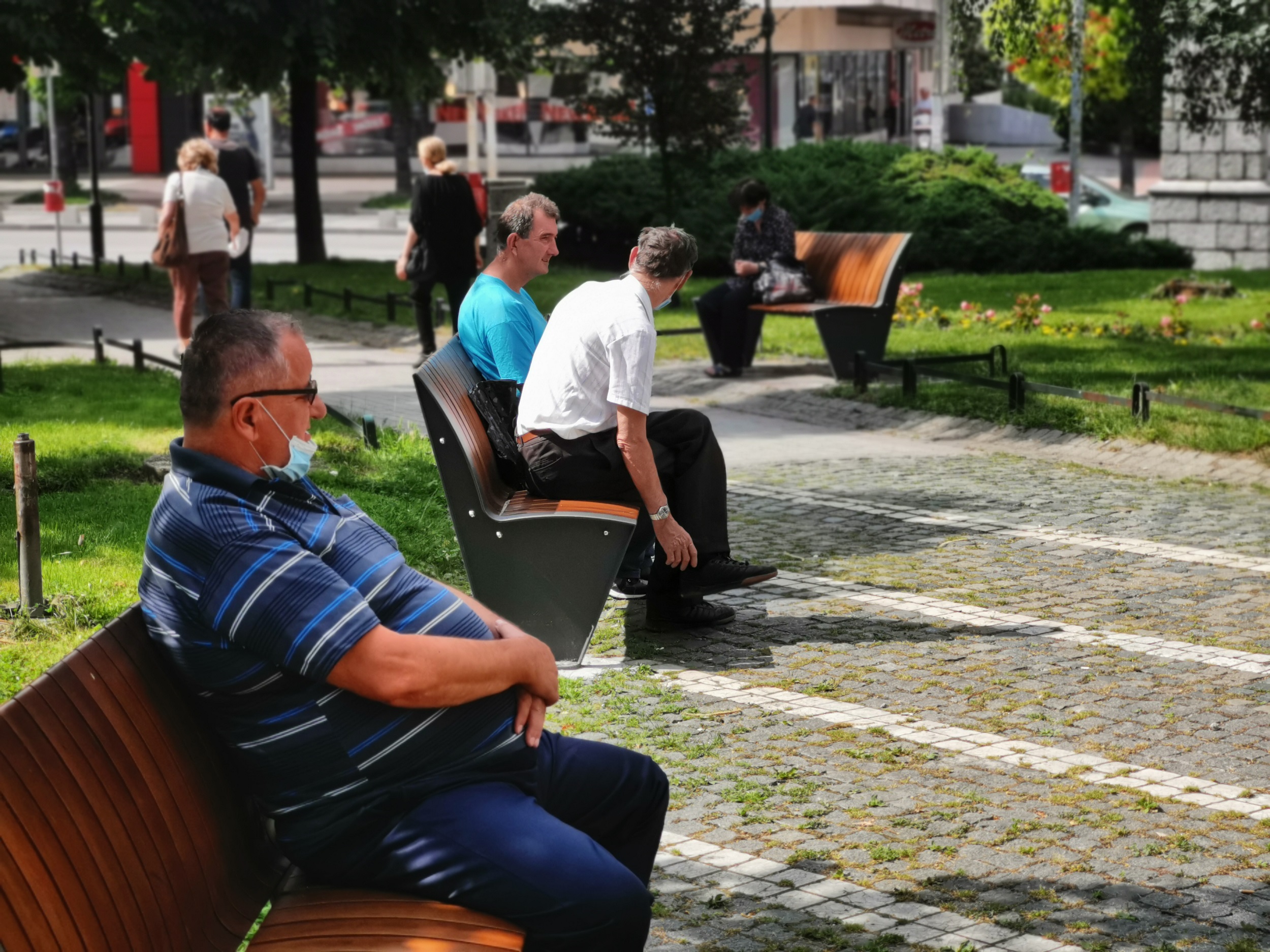 Коначно мањи број заражених: У Златиборском округу потврђено 13 нових случајева, Ужичани не скидају маске ни на 30 степени 