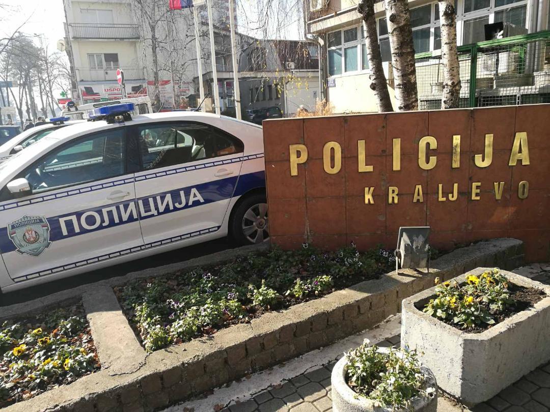 Ухапшен трговац наркотицима: Младић диловао дрогу на територији Краљева