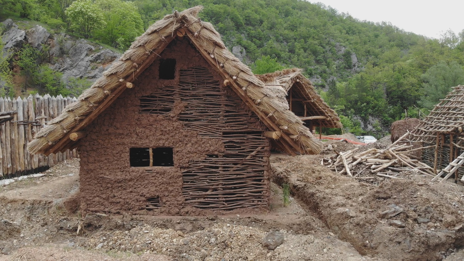 Изградња археолошког парка у кањону Ђетиње приводи се крају: Ужице ускоро добија јединствену туристичку атракцију (ФОТО) (ВИДЕО)