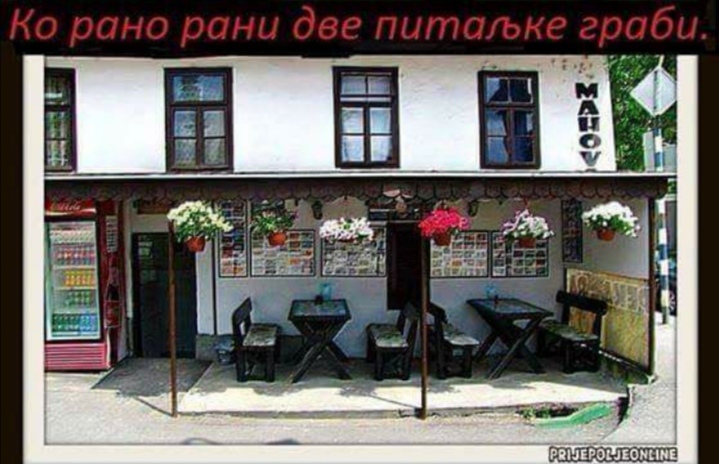 Годфри не одустаје од српске традиционлане хране: Испред пекаре у Пријепољу дегустирао пет ђевапа на кајмаку као сав обичан свет (ФОТО)