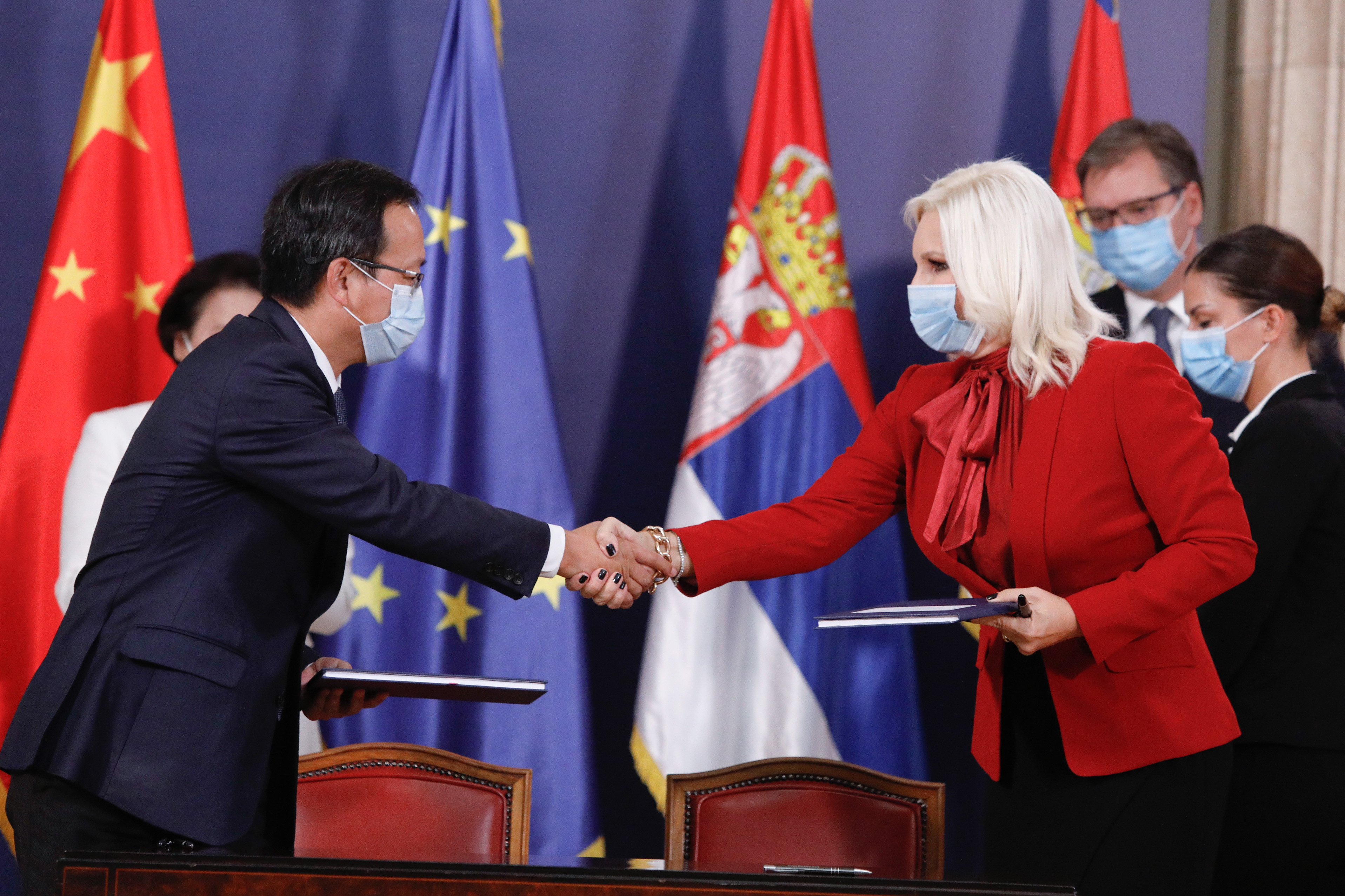 Михајловићева потписала уговор за изградњу Фрушкогорског коридора