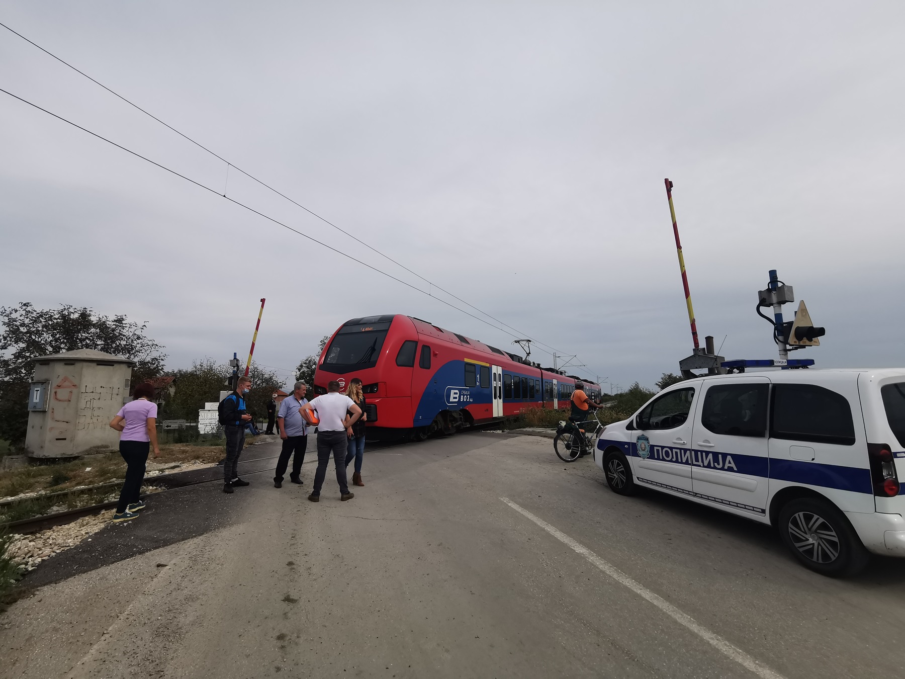  Воз ударио жену у Чачку: Са повредама опасним по живот пребачена у чачанску болницу (ФОТО) (ВИДЕО)