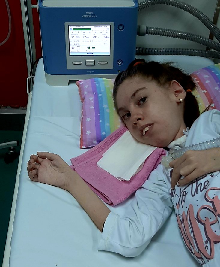 Амини неопходан апарат за дисање, који родитљи нису у прилици да обезебеде, фото: РИНА / А. Ровчанин