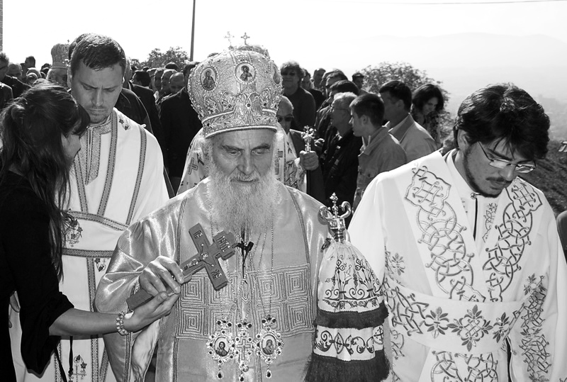 Сахрањен патријарх српски Иринеј