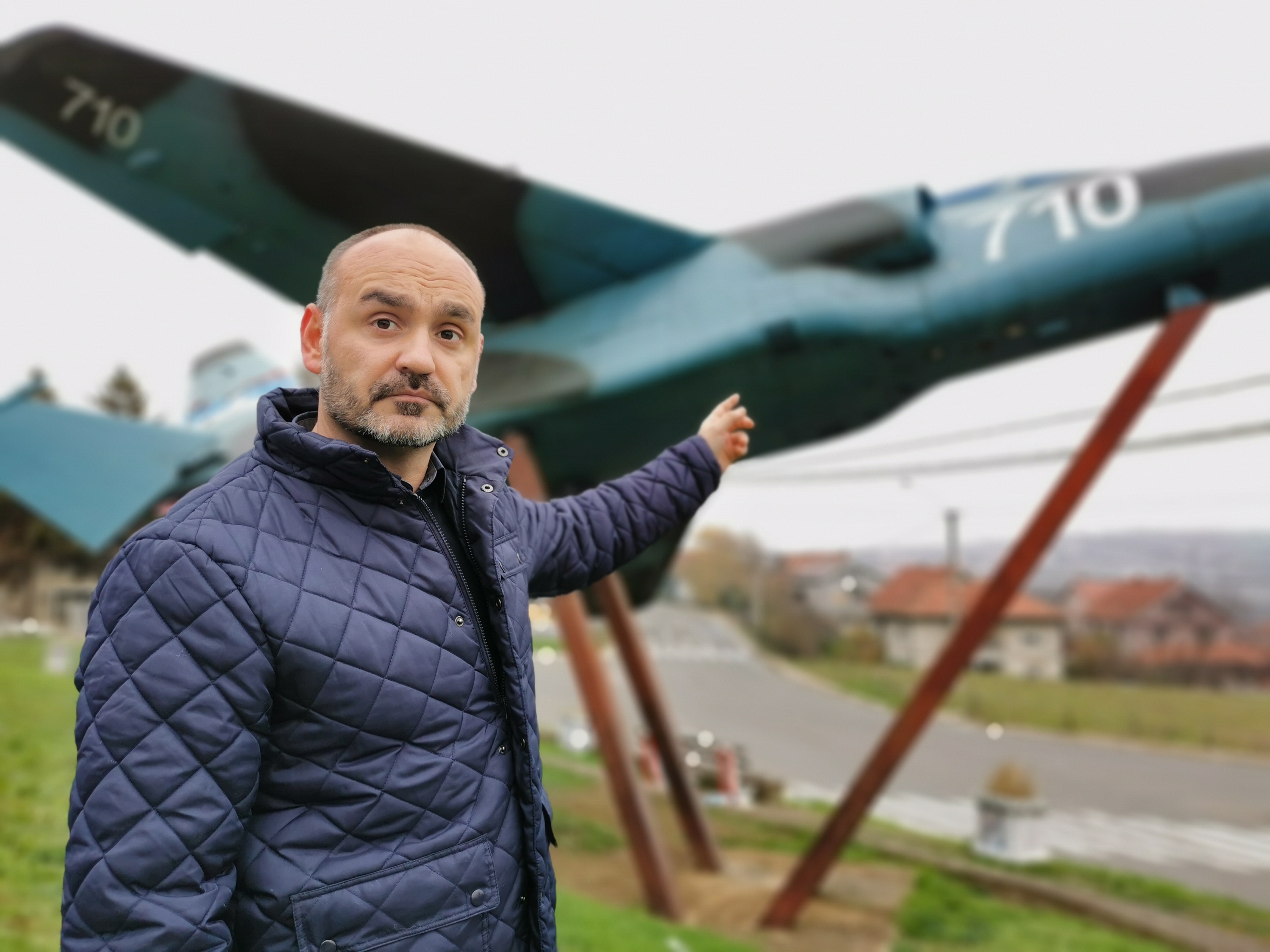 Симбол слободе народа у срцу Шумадије о ком се мало зна: На борбеном задатку бранећи своју земљу пилот мајор Зоран Томић дао је свој живот (ФОТО)