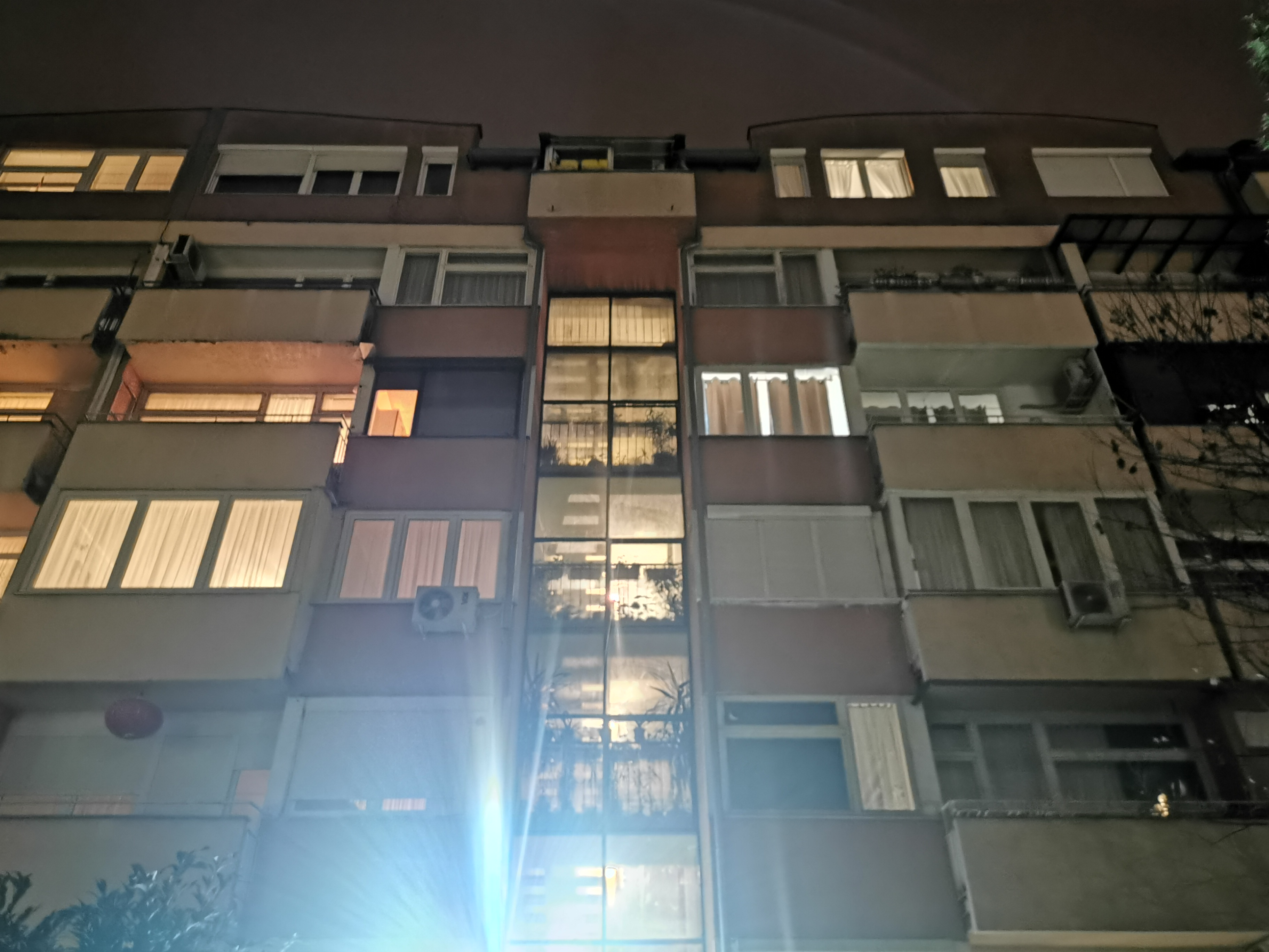 Трагедија у Чачку: Беживотно тело мушкарца пронађено у поткровљу зграде 
