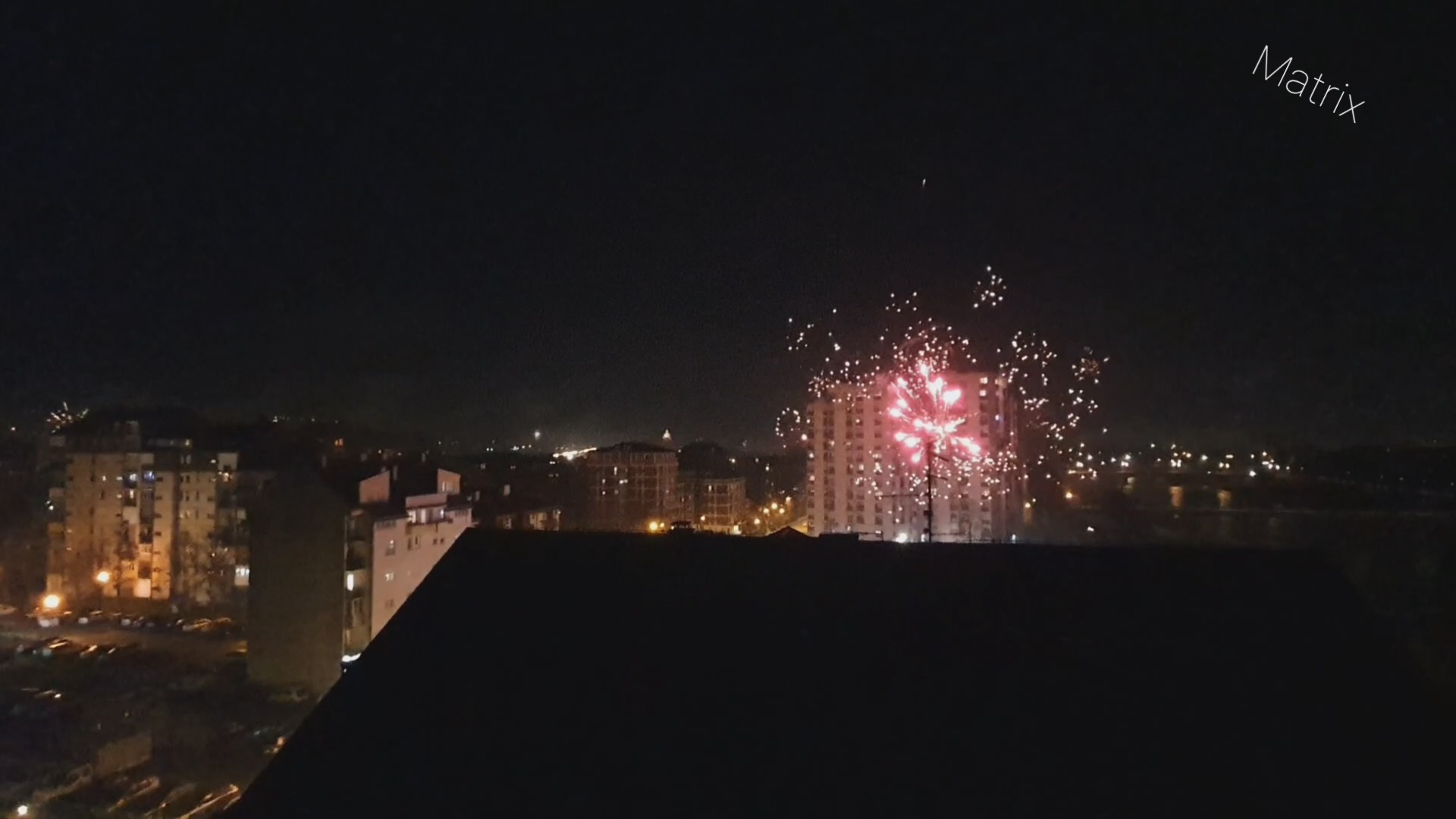 На десетине ватромета испаљено у поноћ/ Фото: Матих, РИНА