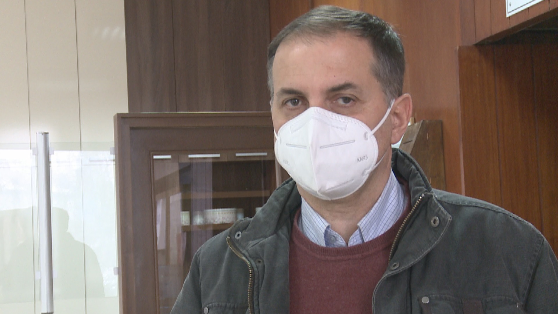 Почела вакцинација у Моравичком округу: Међу првима се вакцинисали медицински радници, већина грађана чека да стигну дозе руских и кинеских произвођача (ФОТО)(ВИДЕО)