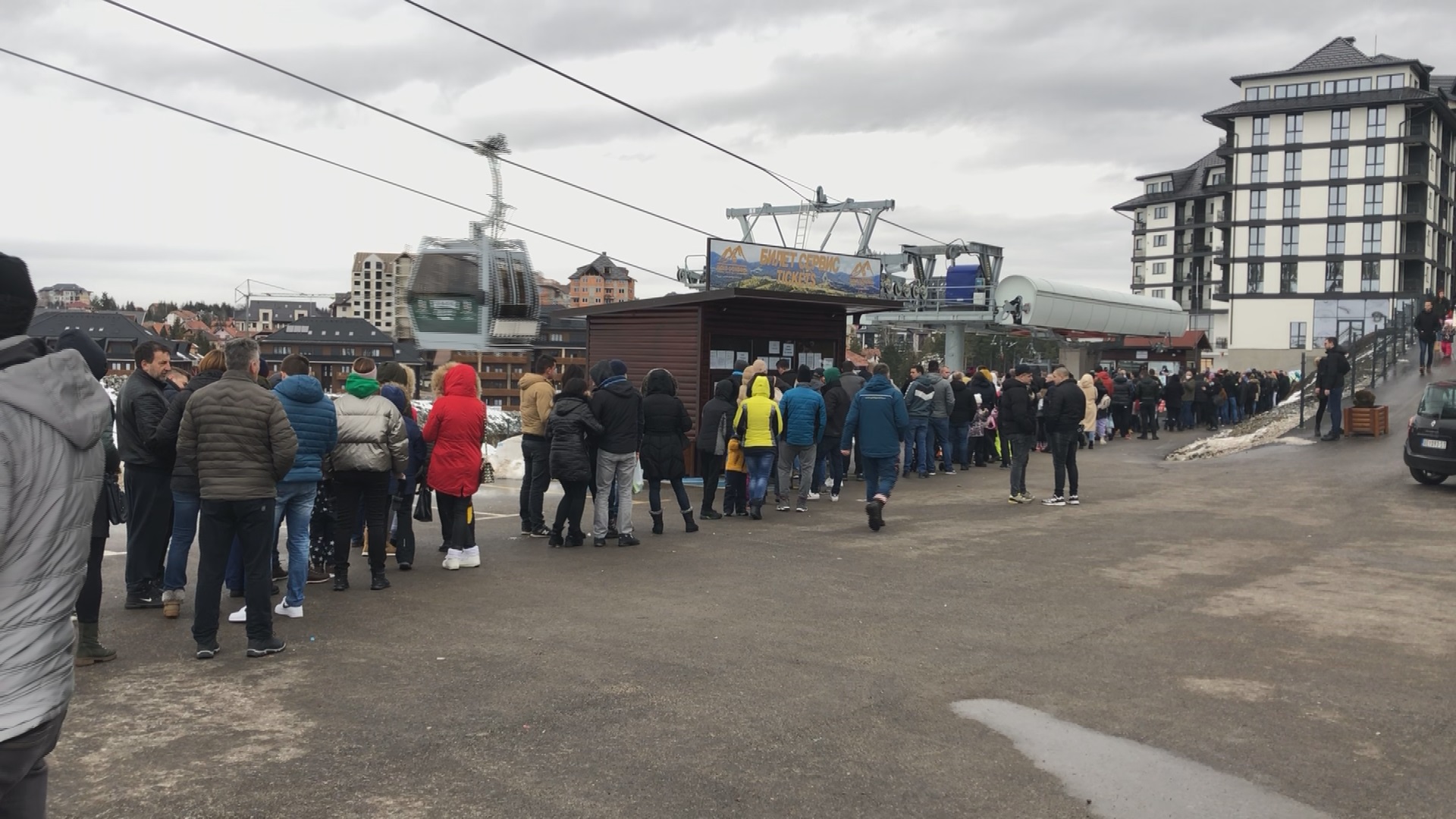 Дугачки редови пред златиборском гондолом, фото: РИНА