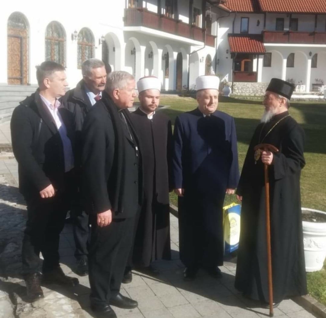 Међуверски сусрет у Пријепољу: Надбискуп Хочевар посетио општину на Лиму, покреће се иницијатива за обнову римокатоличке капеле из 19. века 