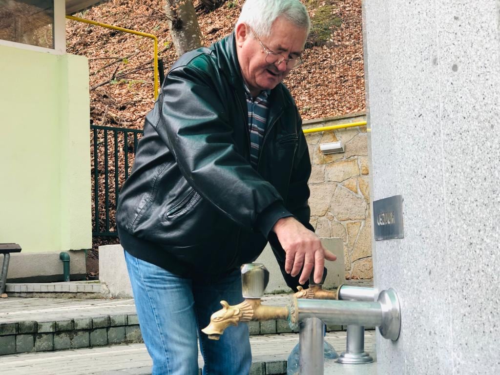 У доба корона вируса српске бање пуне домаћих гостију: Лековита вода у Горњу Трепчу привукла рекордан број посетилаца током прва два месеца ове године (ФОТО)