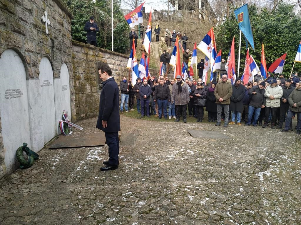 Принц Филип уочи Сретења положио венац у Марићевића јарузи у Орашцу, фото: Принц Филип прес