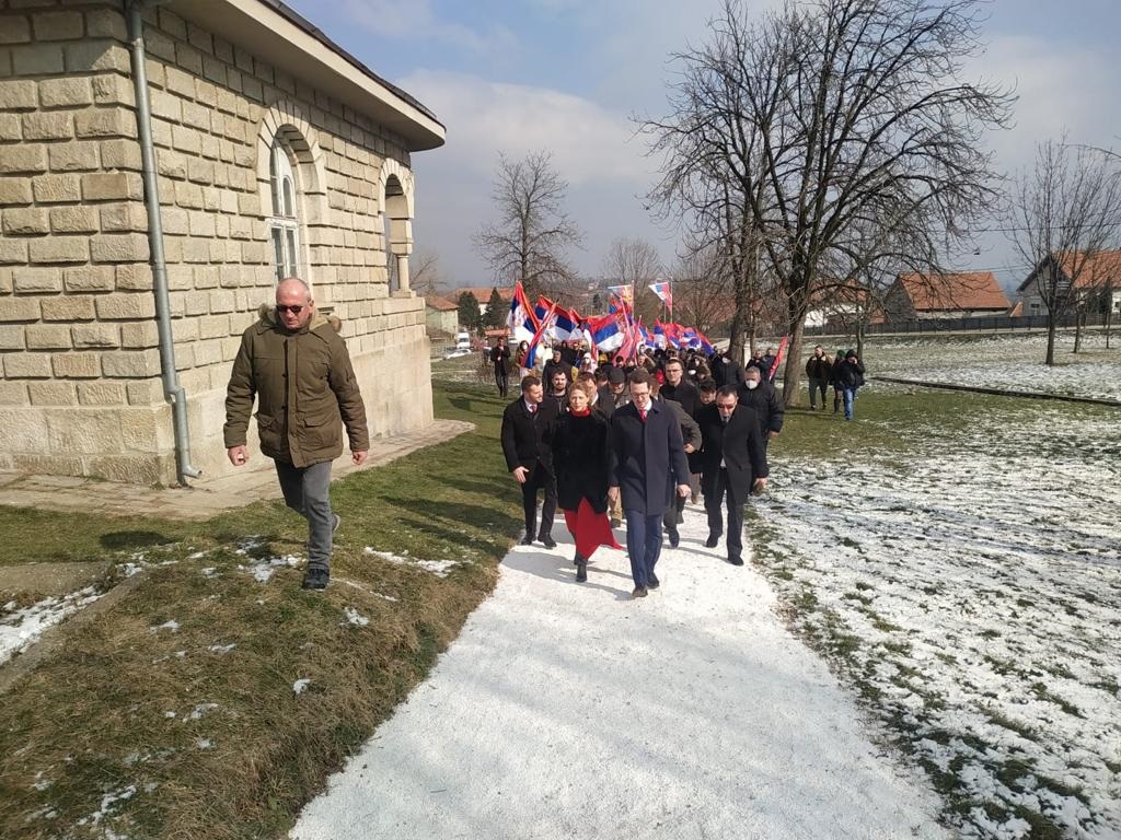 Принц Филип уочи Сретења положио венац у Марићевића јарузи у Орашцу, фото: Принц Филип прес