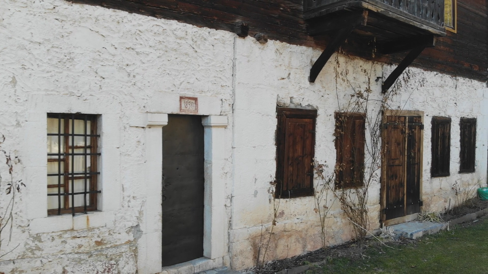 Старе куће одолеле зубу времена, фото: РИНА