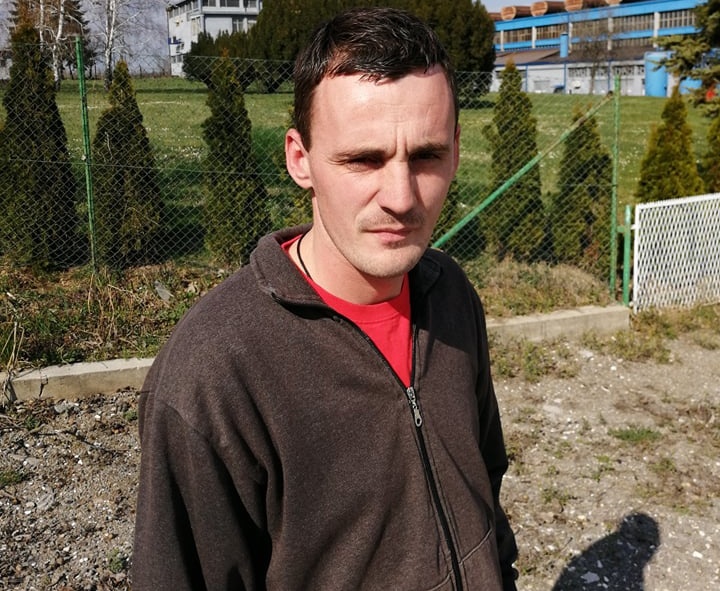 Поштени проналазач из Тополе: Марко на улици нашао новчаник и није одустао док га није вратио власници 