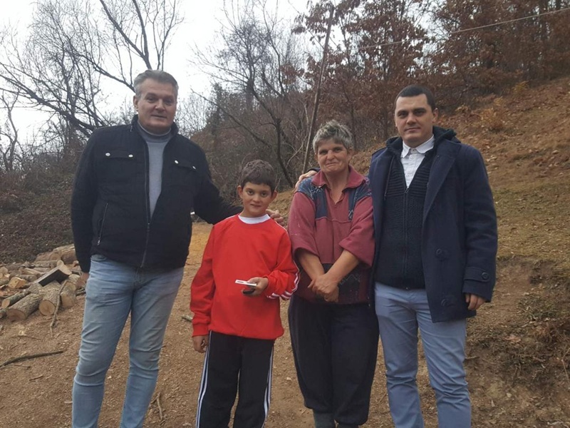 Овај дечак растужио је Србију: Драгослав из Кушића остао је сам са мајком, а добри људи из најхуманије вибер групе сада ће му реновирати дом 