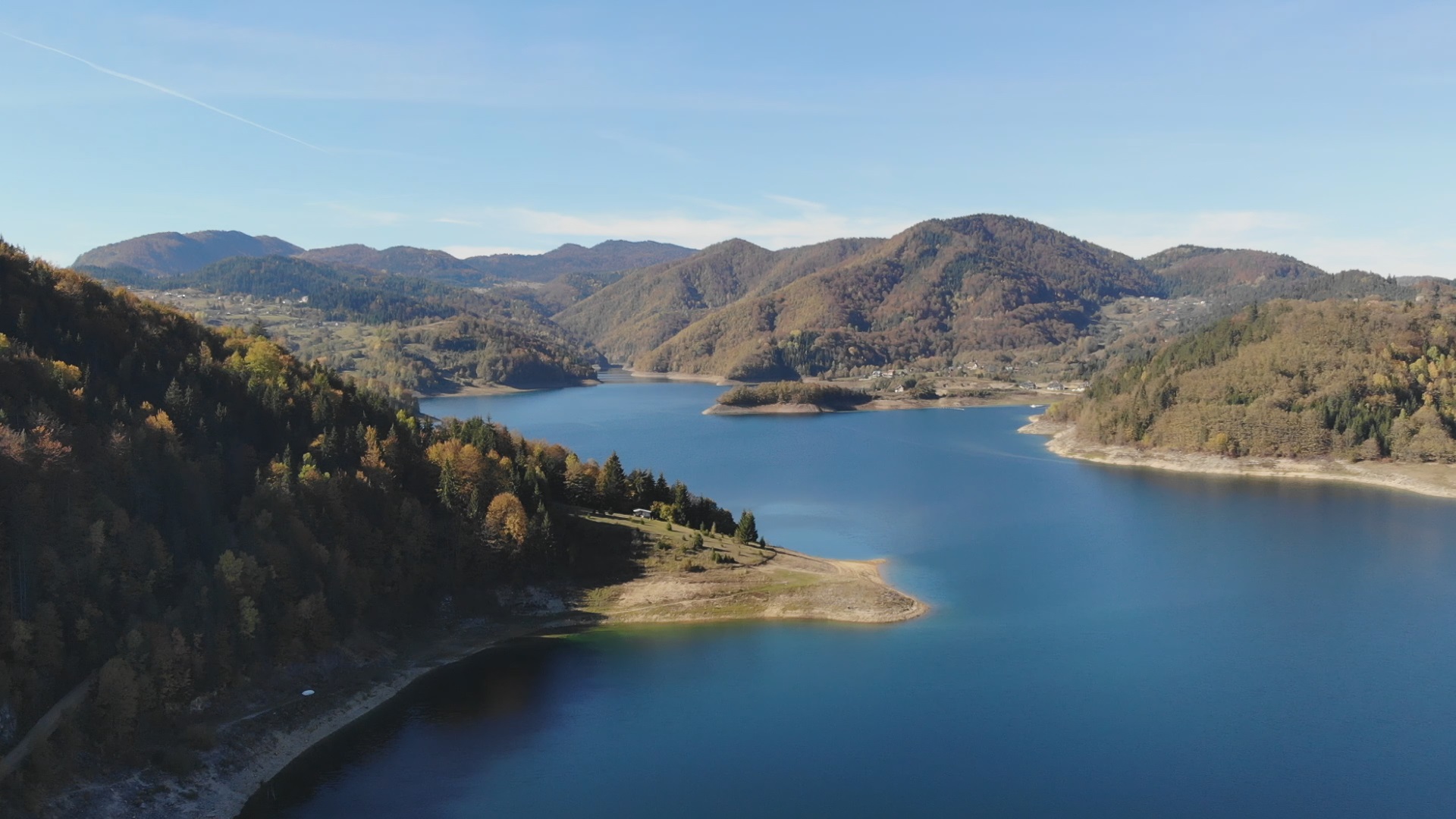 Овако је изгледало језеро пре него што је опао водостај/ Фото: РИНА