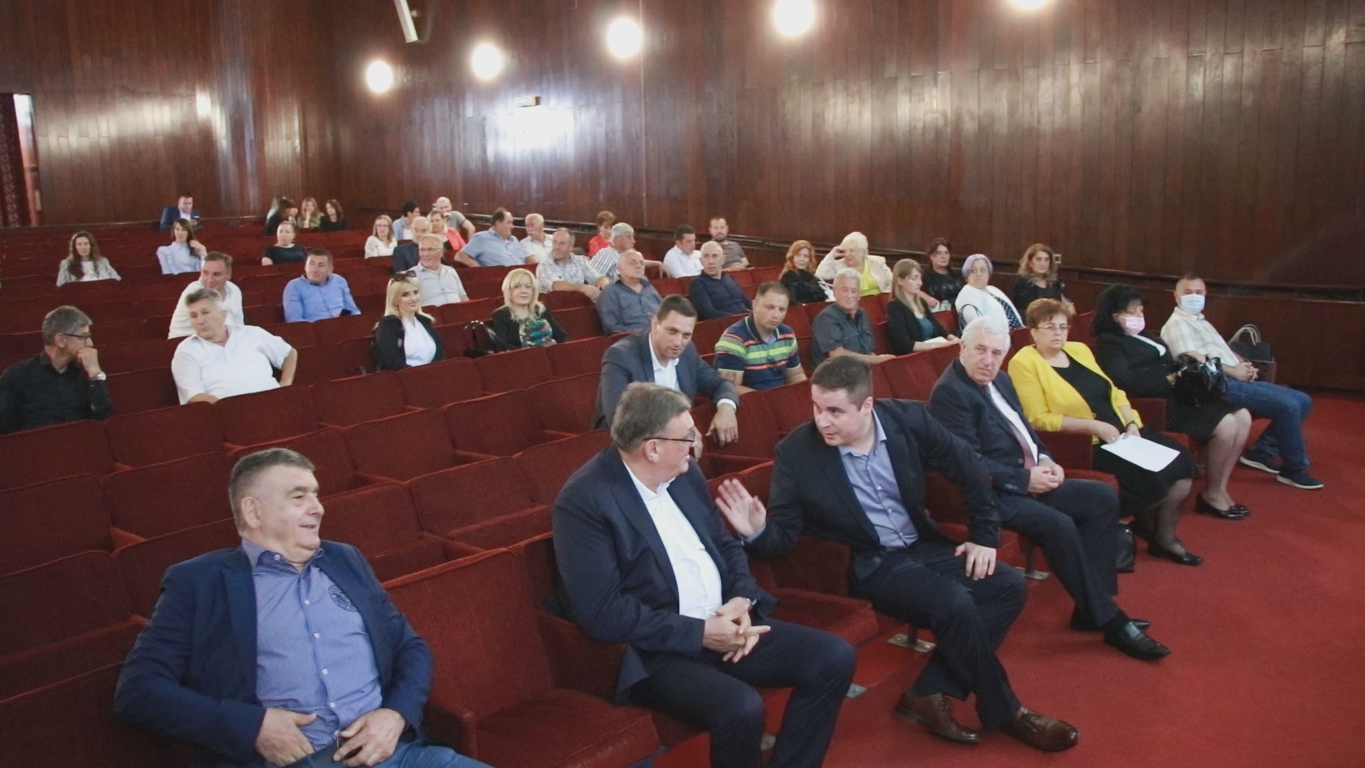 Он је сада "наш Зоран": Директор Путева Србије постао и званично почасни грађанин општине Лучани, Дробњак није могао да сакрије сузе (ФОТО)(ВИДЕО)