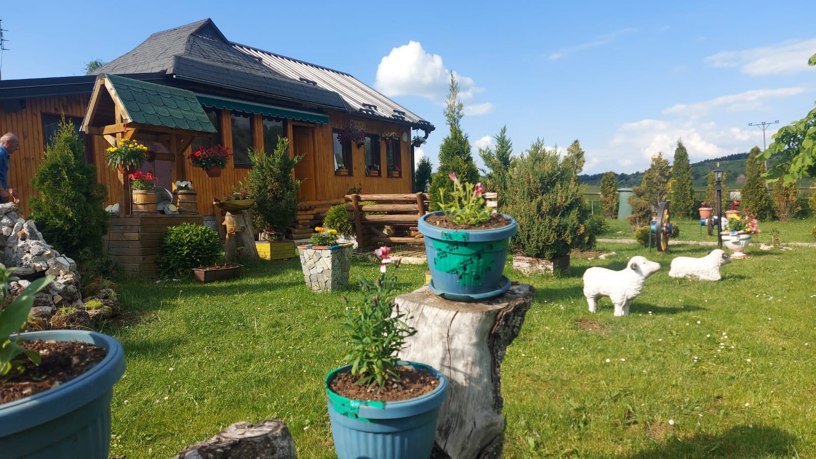 Кафана за све нације у срцу Пештери/ Фото: РИНА