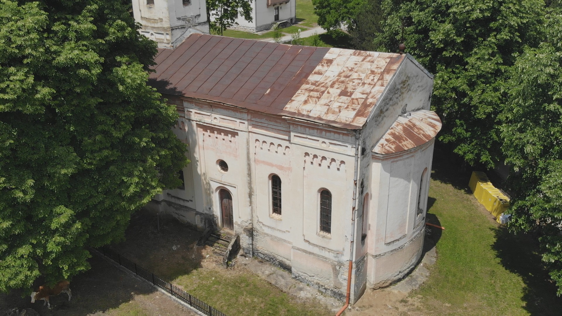 Због подземних вода темељи цркве тону, фото: РИНА