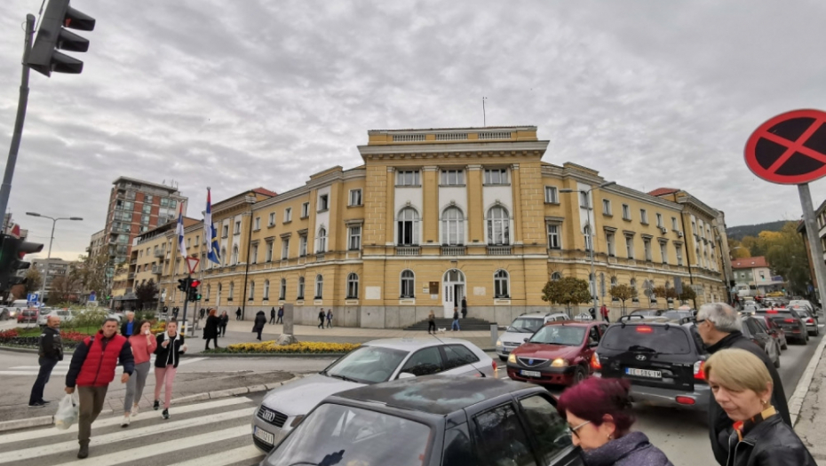 У језгру Ужица више ништа неће бити исто: Због изградње кружног тока биће уклоњена два стабла на Цветном тргу