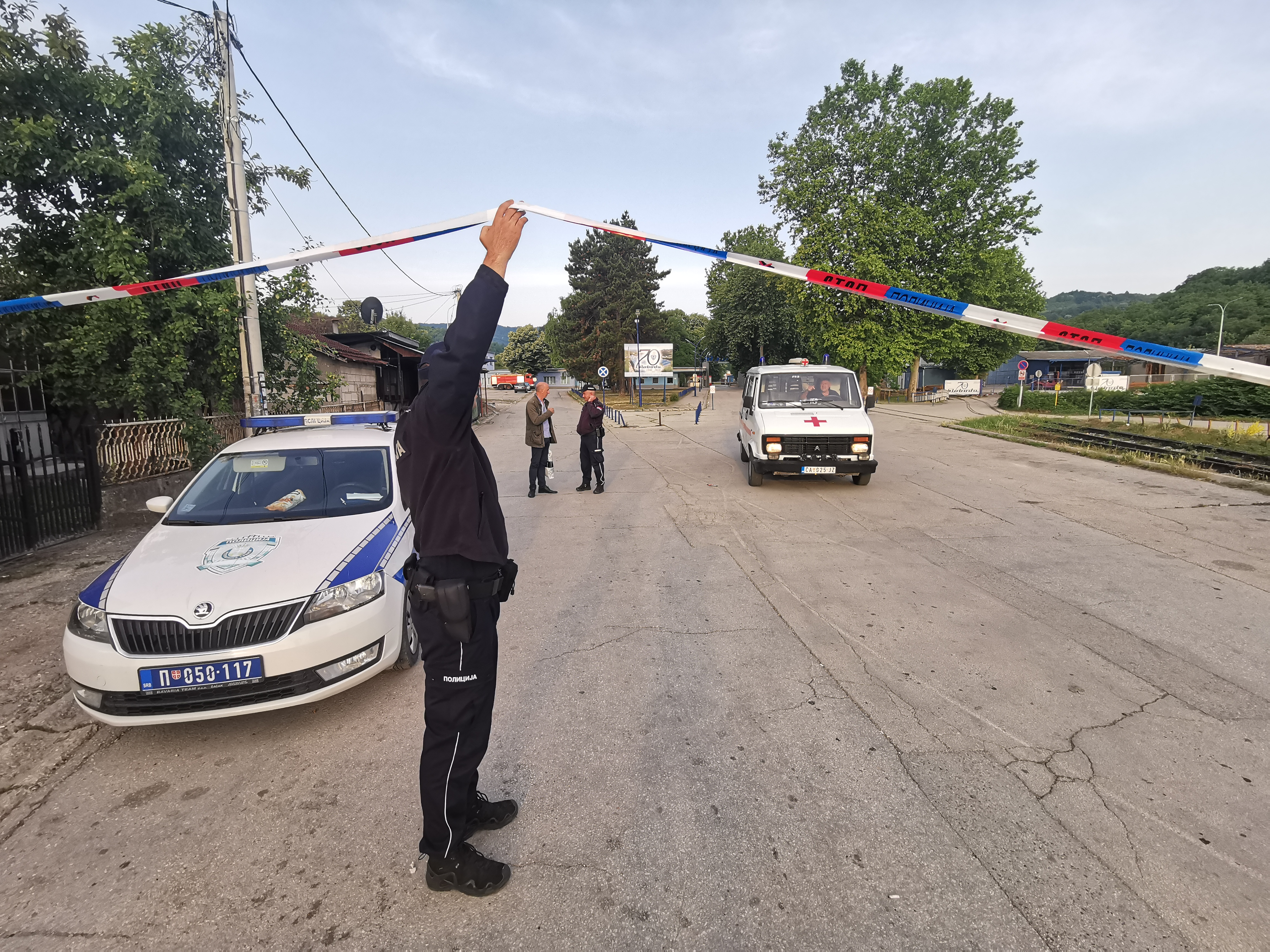 Испред фабрике Слобода овог јутра само полиција, фото: РИНА