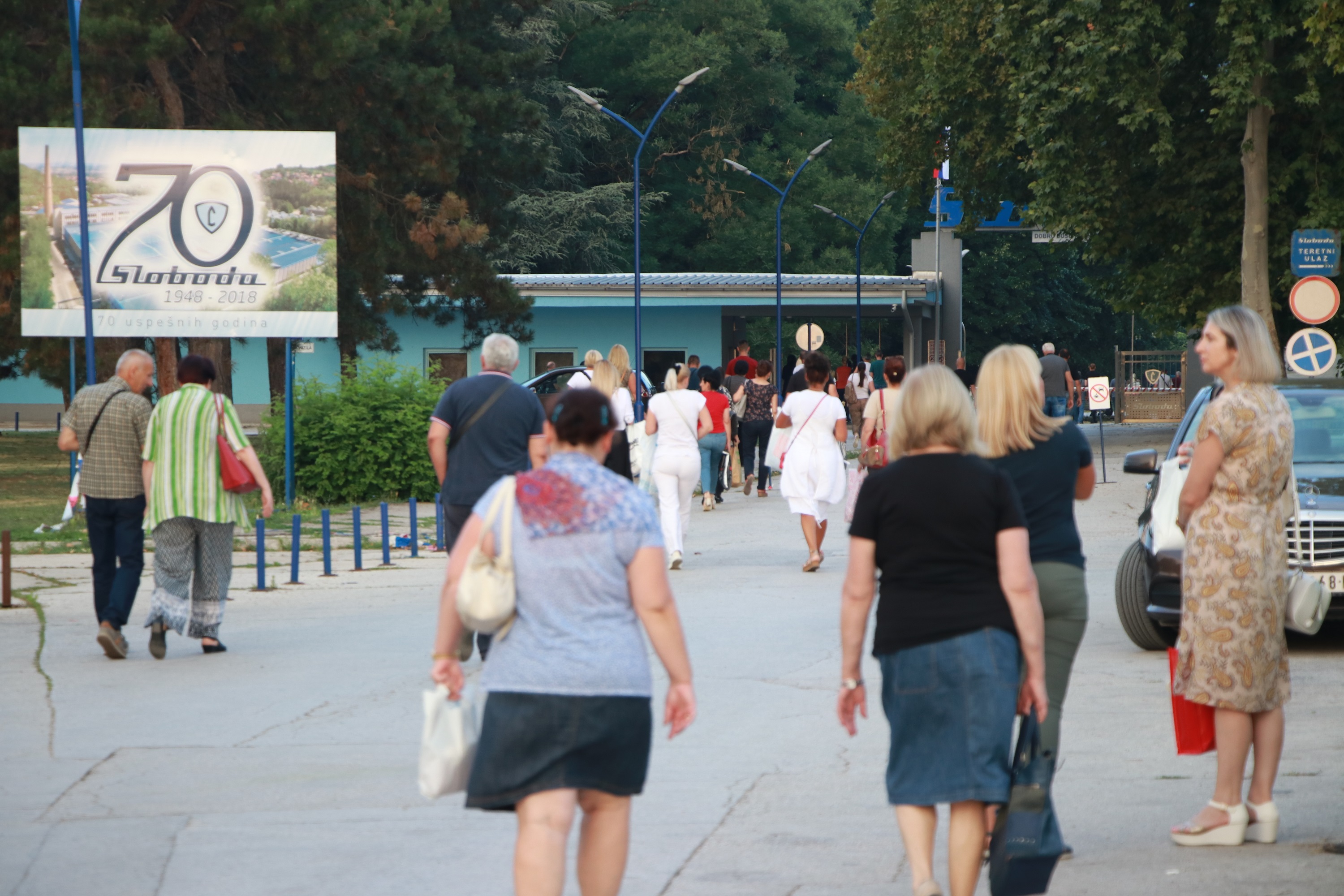 Преко 2000 запослених после месец дана поново на својим радним местима/ Фото: РИНА