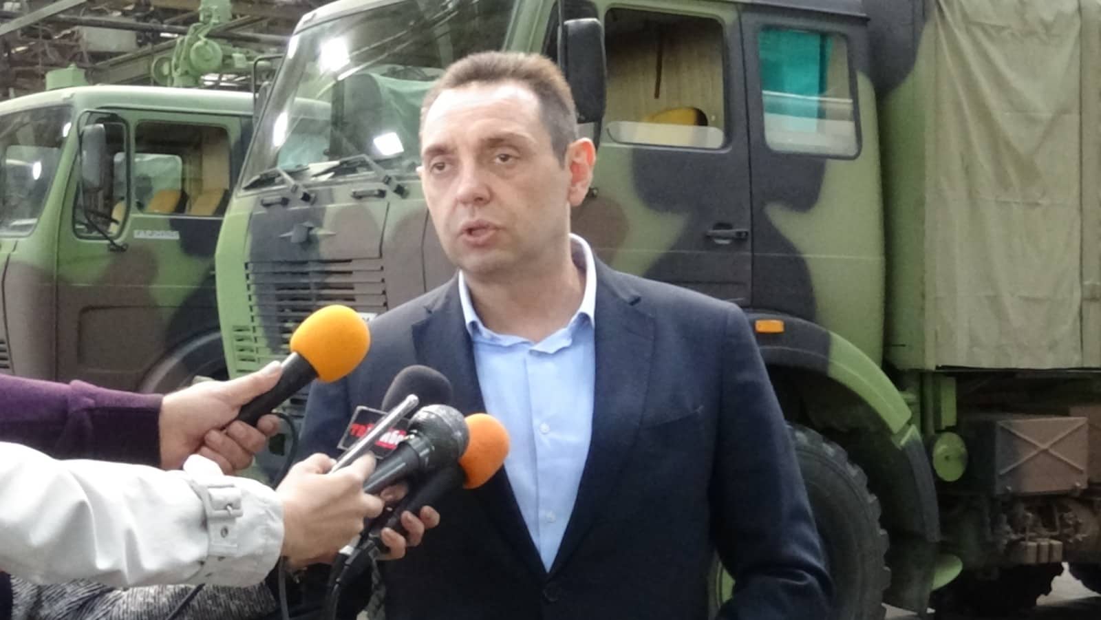 Наше улице морају бити безбедне: Вулин обишао чачанску полицију, свако ко почини насиље биће ухапшен