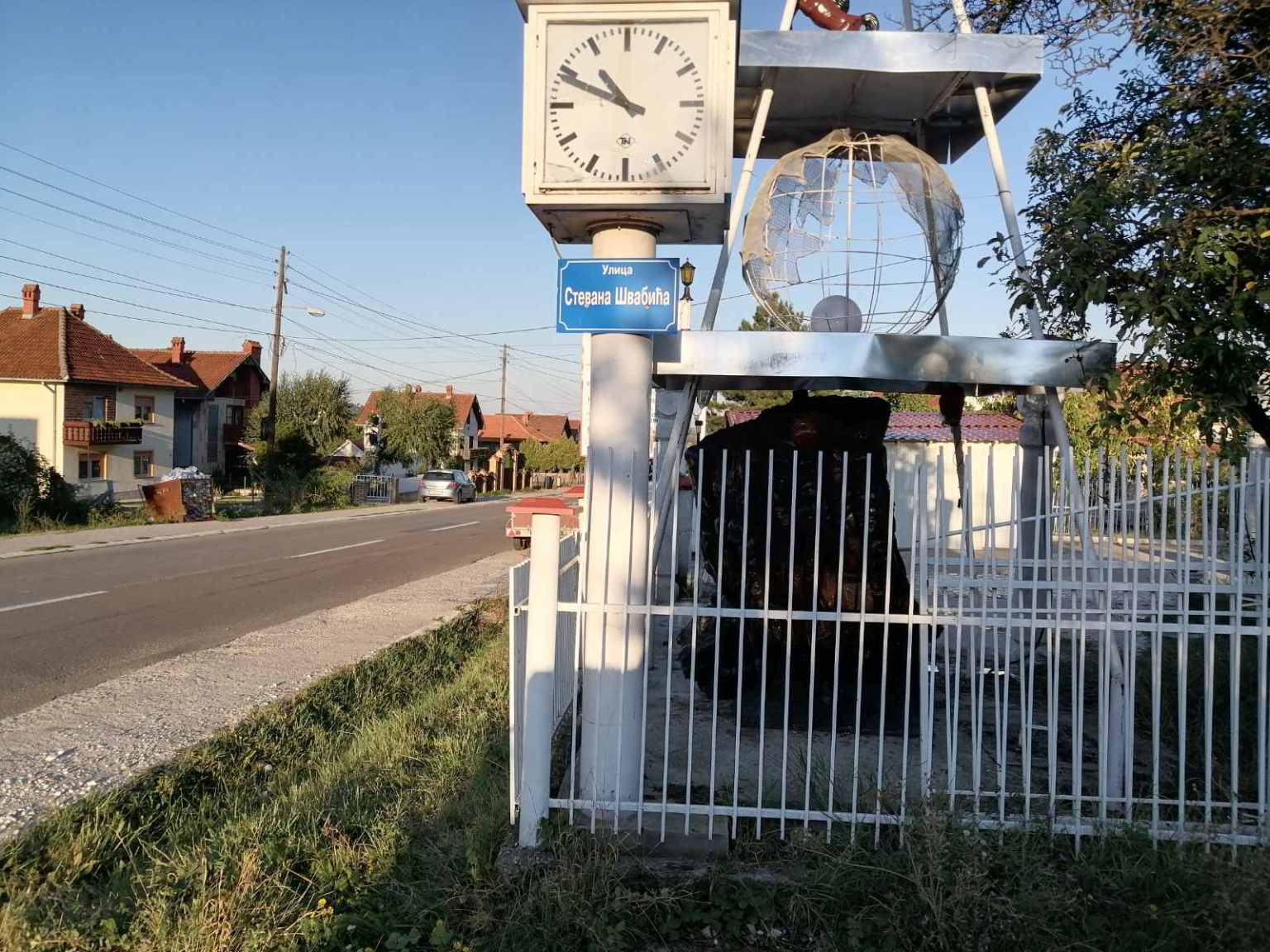 Четири деценије чекају на асфлат иако живе у центру града, фото: РИНА