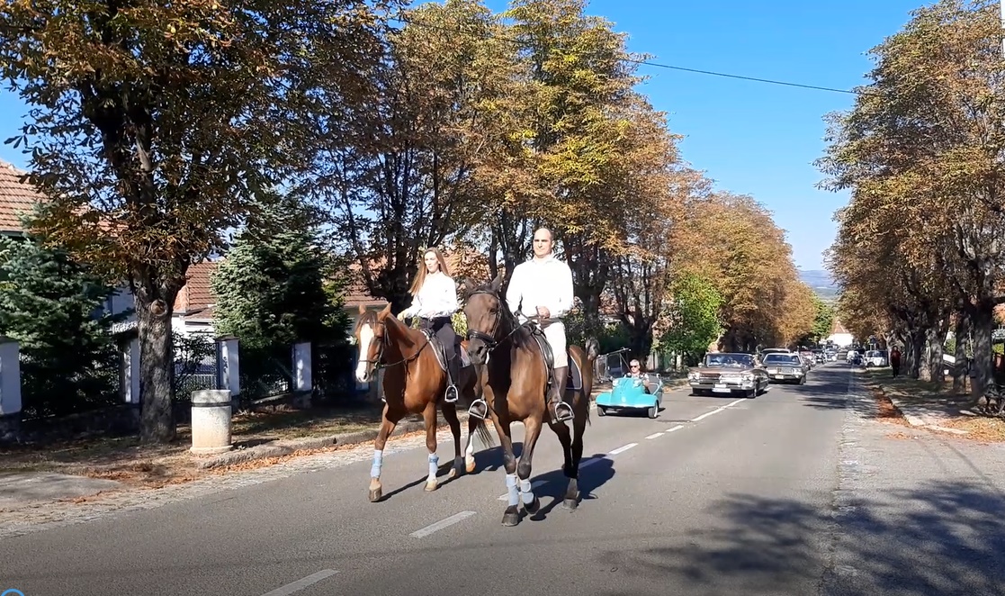 Принц Михаило и принцеза Љубица Карађорђевић на коњима, фото: РИНА