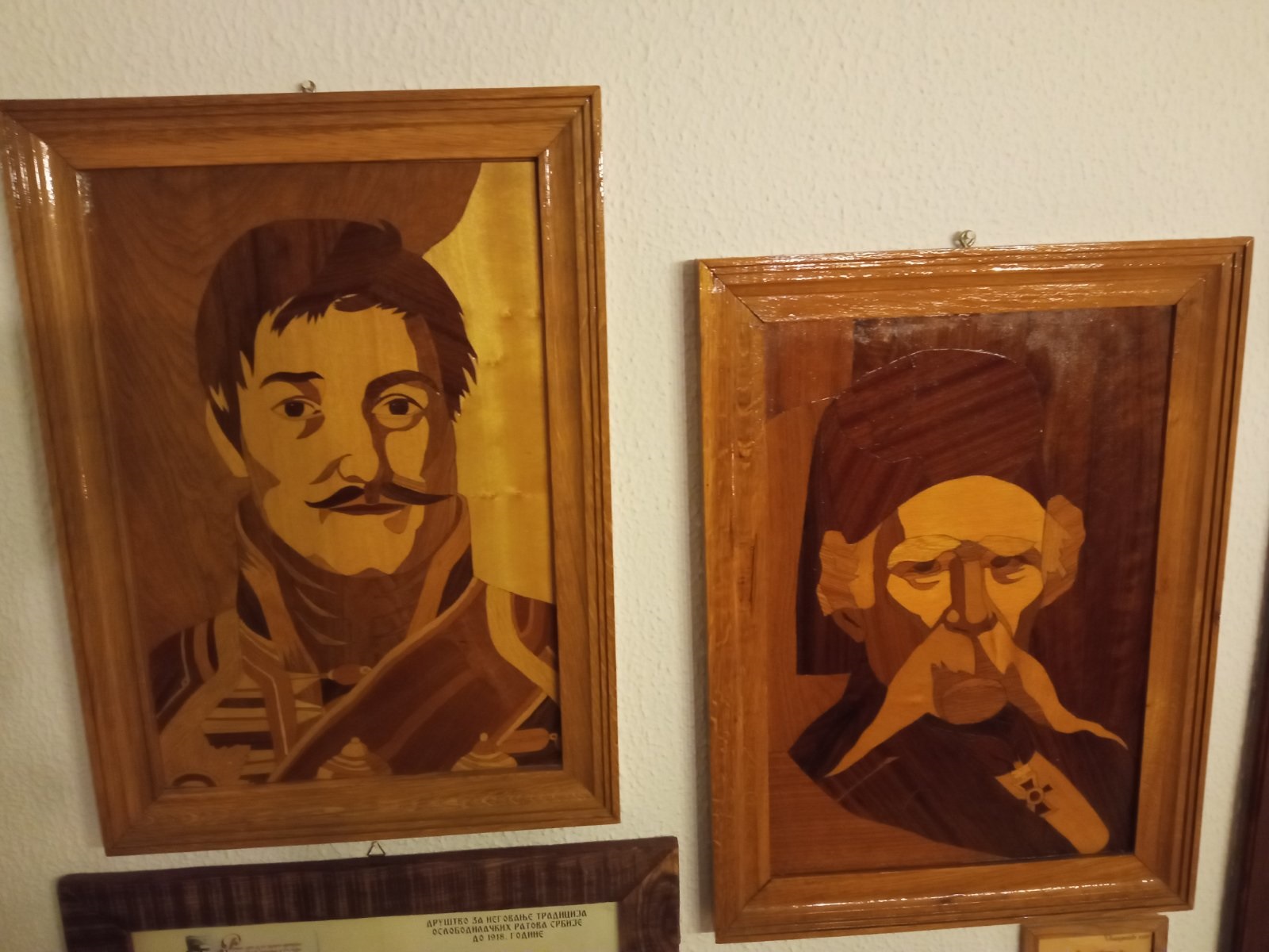 У рукама има столарски занат злата вредан, али ипак жали само за једном ствари: Зоран са Рудника у пензионерским данима почео да ради оно што је цео живот волео (ФОТО)