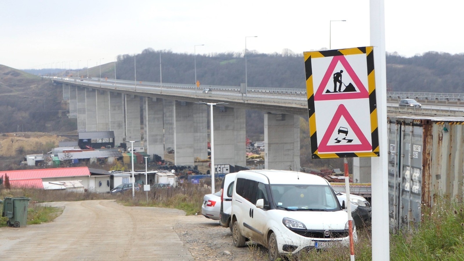 На овом месту биће изграђена највећа саобраћајна петља у Србији: Ускоро завршавамо тунел Стражевица, обилазница око Београда код Бубањ Потока до краја следеће године (ФОТО)