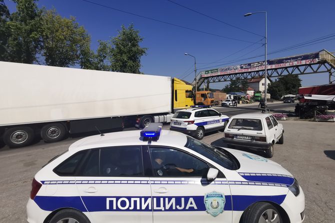 Синоћ полиција зауставила још једног дрогираног возача: Сео у адија, користио кокаин па завршио у станици