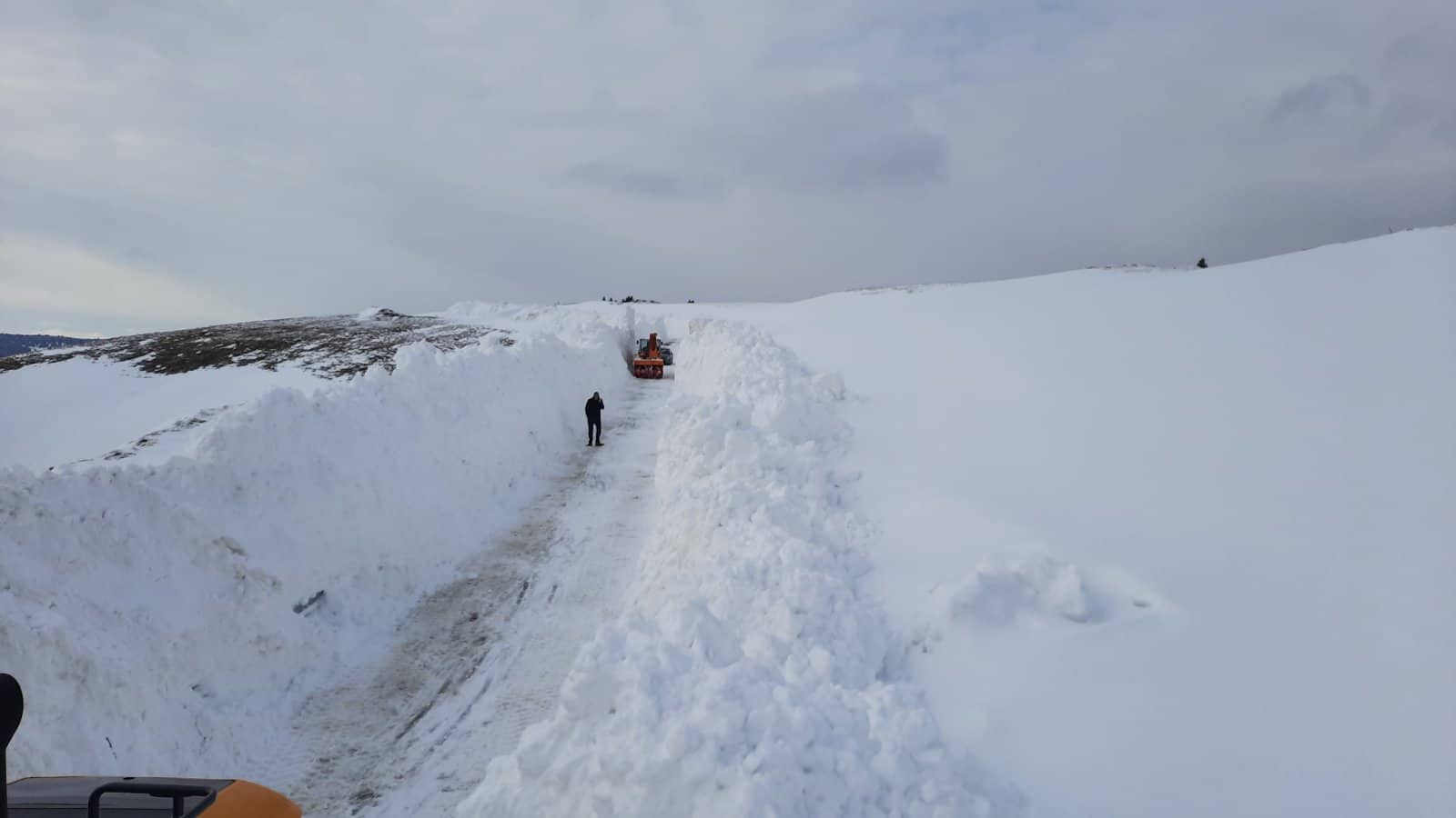 Сурова, али прелепа Голија: Снежни призори као из бајке стижу са ове српске планине, коначно проходна најкритичнија деоница у држави (ФОТО)