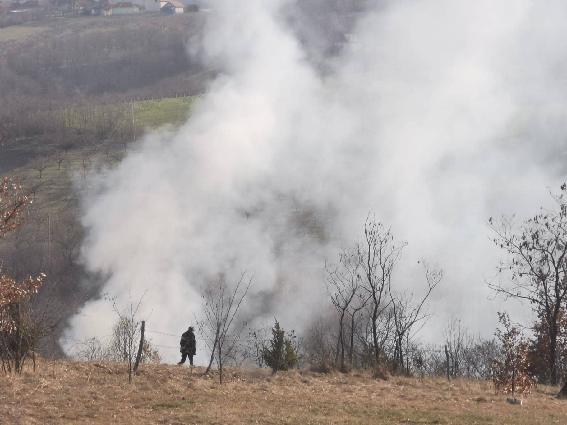 Ништа у селу није се видело од дима: Велики пожар избио на имању Мирковића из Прањана, штала у којој су биле овце изгорела до темеља 