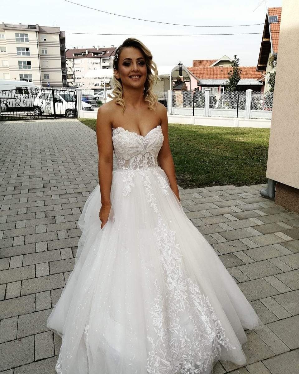 Браво Марија, невероватно хуман гест младе Чачанке: Лицитирала своју венчаницу како би помогла у скупљању новца за лечење малог Вукана, почетна цена 5.000 динара (ФОТО)