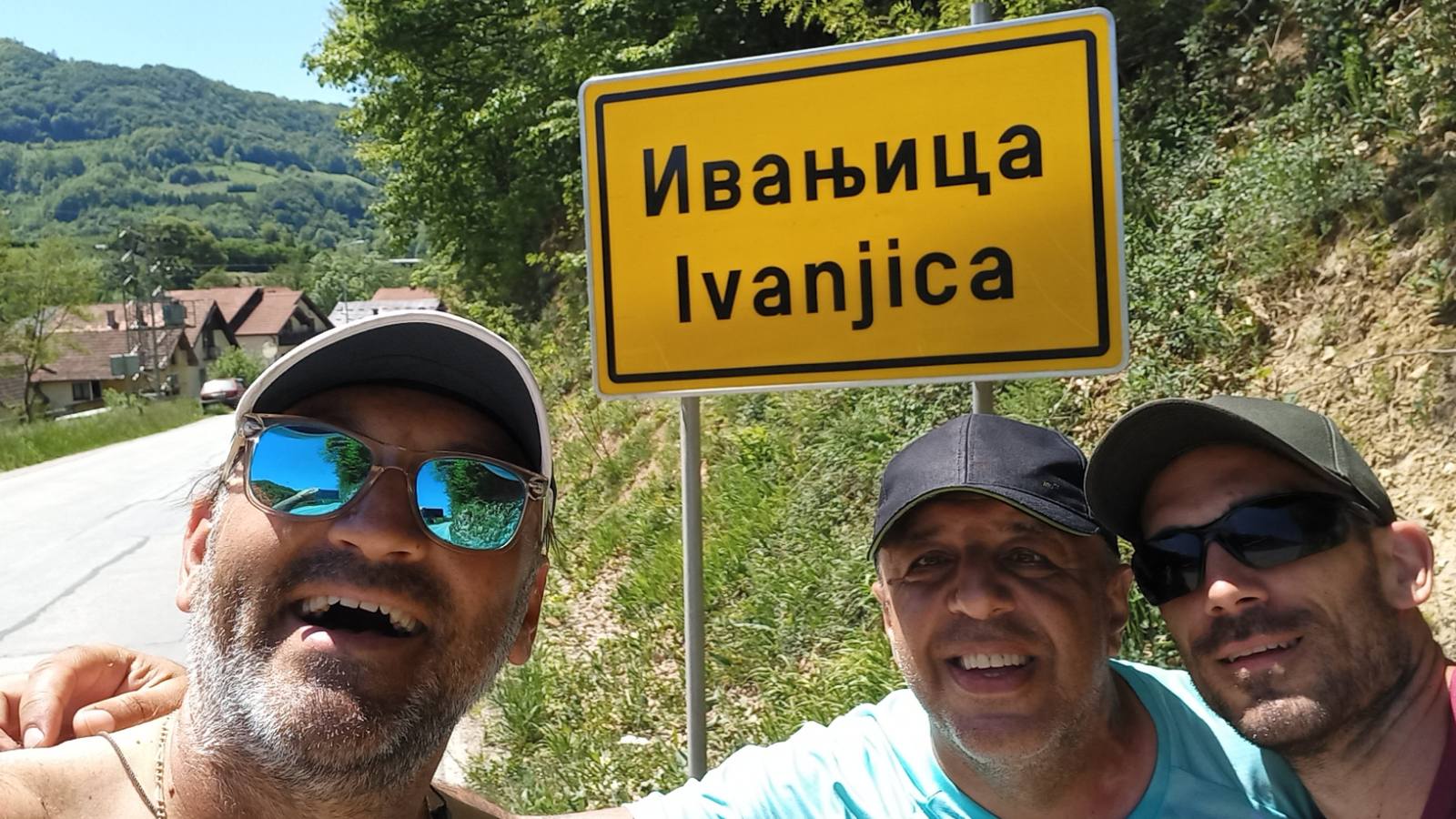 Њих петорица на Светог Василија започели хуману мисију, помажу болесној деци и њиховим родитељима: Пешке од Омољице до Острога, прећи ће чак три милиона корака и неколико стотина километара (ФОТО)