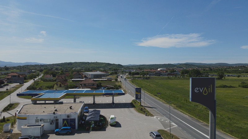 Инсталиран први пуњач за електроаутомобиле у Србији, фото: РИНА