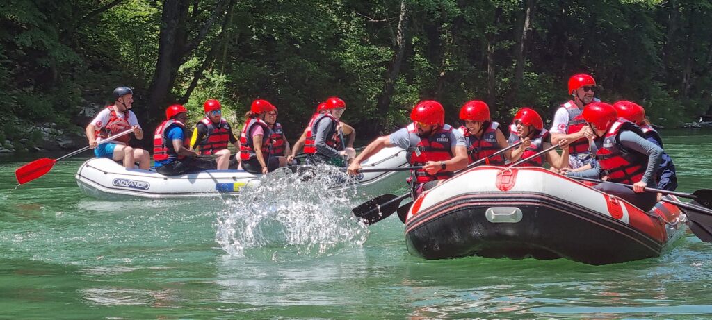 Невероватна журка на води потрајала три дана и означила почетак летње сезоне на реци Лим: Вожња чамцима дуга је чак 130 километара, гости Арапи остали без текста (ФОТО)