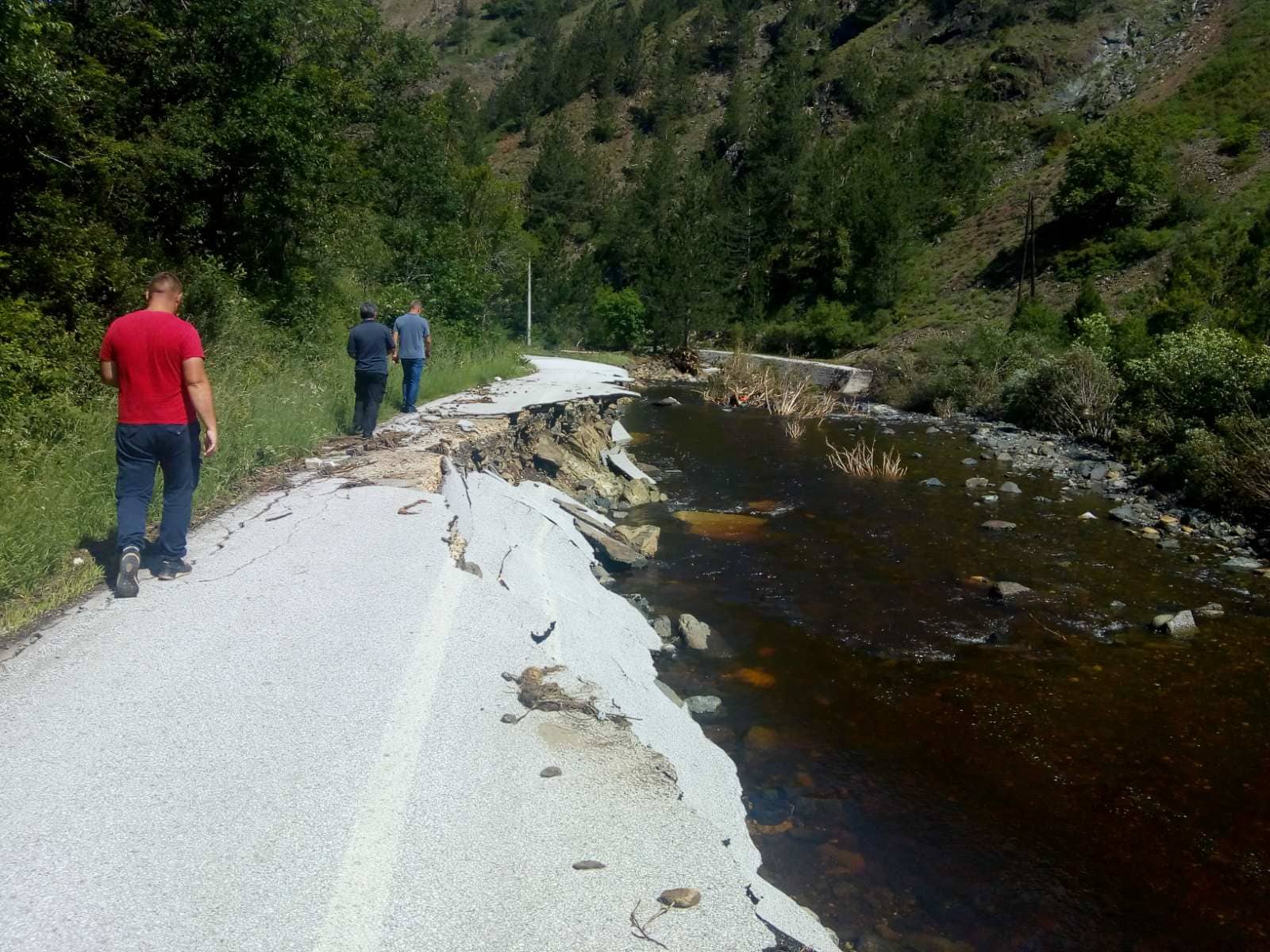 Драматичне слике и два дана након неврмена стижу из поплављених подручја, фото: РИНА