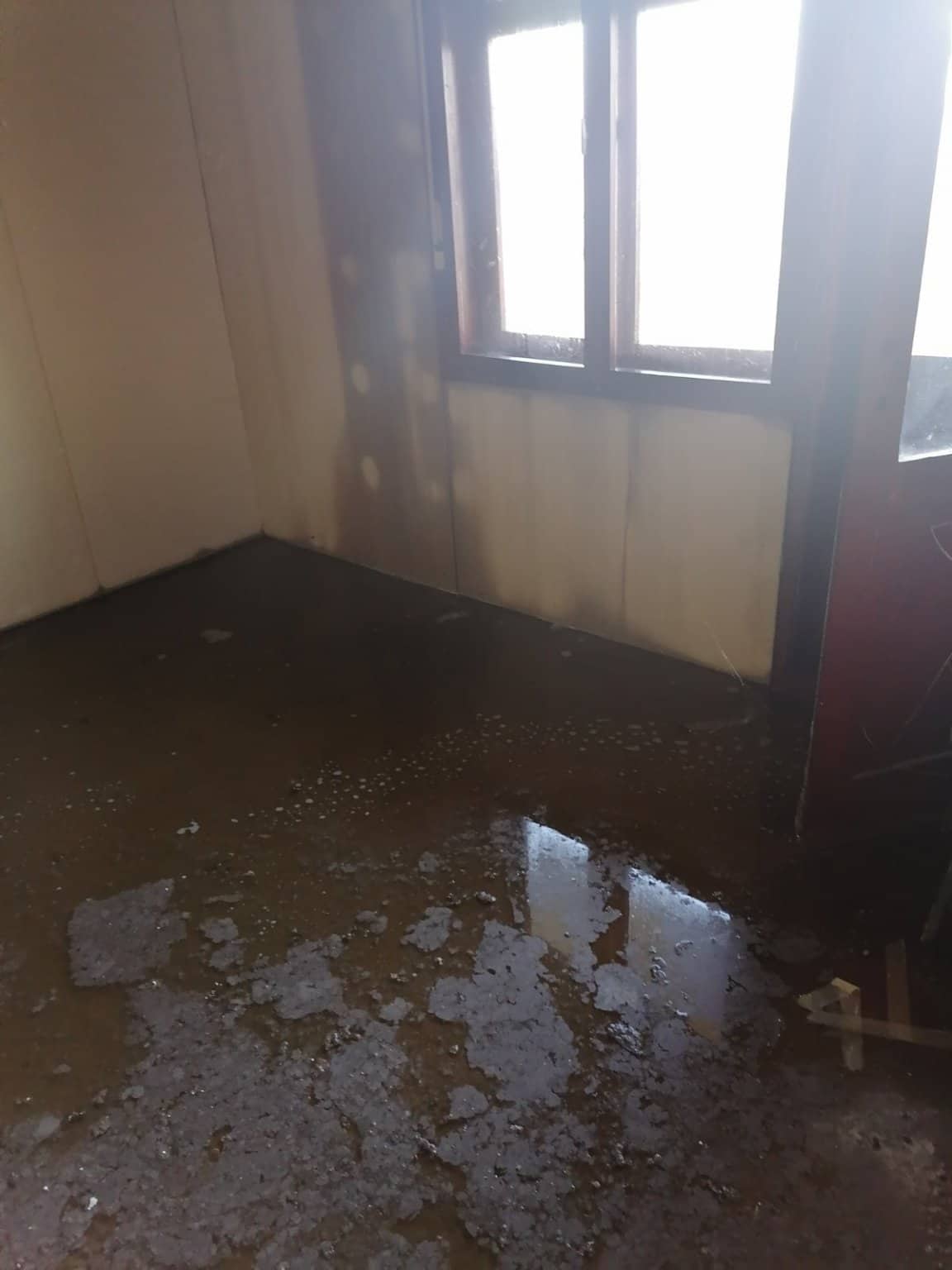 Апокалиптичне слике стижу из Тополе, незапамћена олуја оборила крст на цркви и уништила куће, фото: РИНА