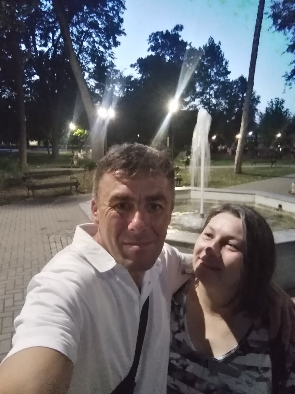 Био је најпознатији нежења у Србији, његов оглас расплакао је многе: Милан са Гојне Горе пронашао жену свог живота, млада ће се због љубави из града преселити у село, снајка стиже у септембру (ФОТО)