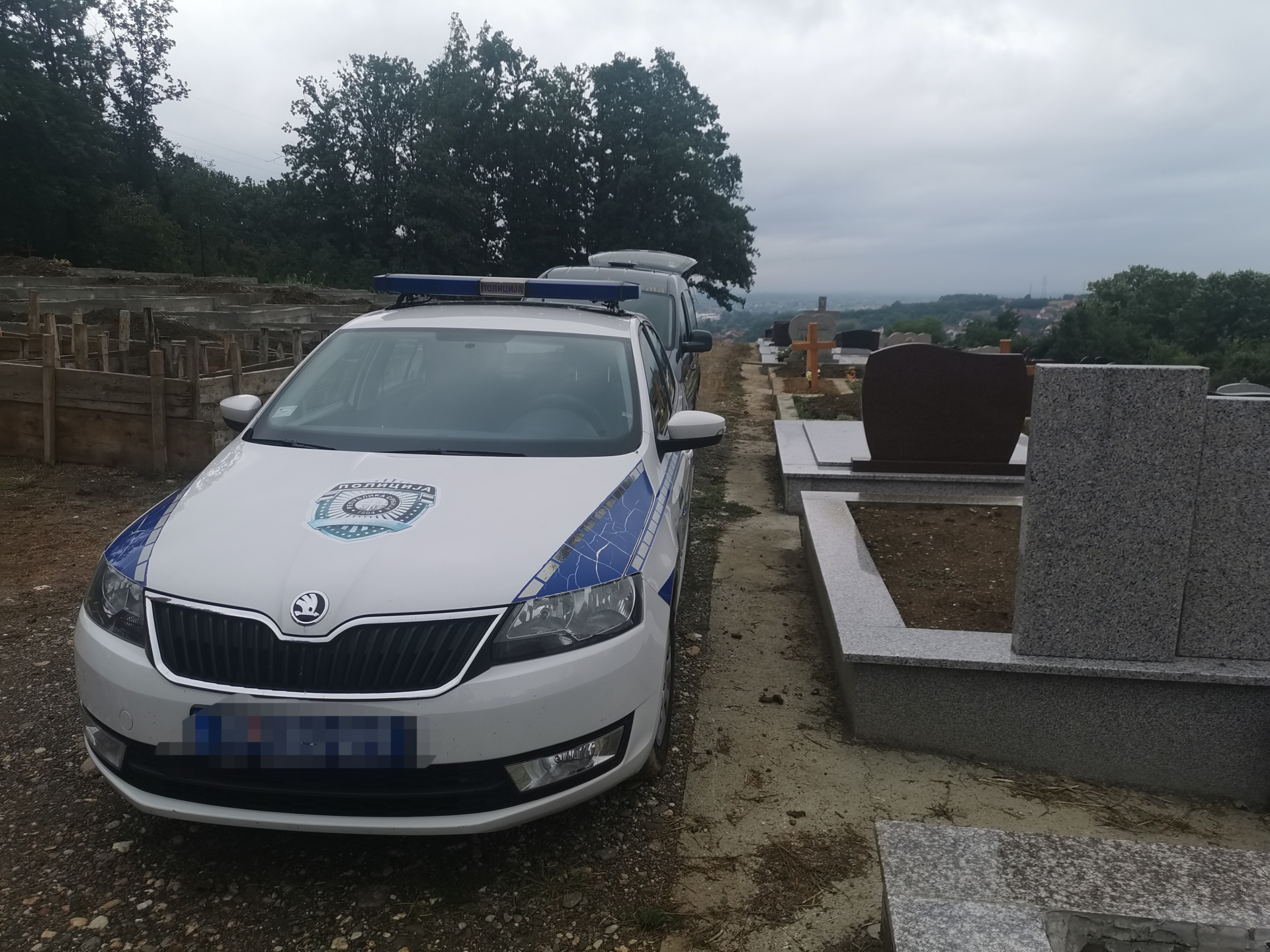 Обдукција потврдила: Мушкарац чије спаљено тело је пронађено у близини лозничког гробља извршио је самоубиство, фото: РИНА