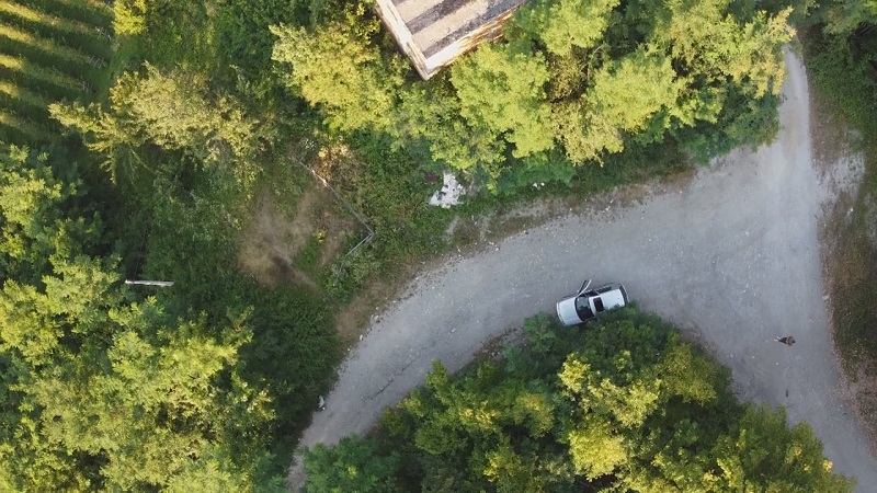 Инцидент на фамозној "љубавној кривини" код Ивањице: Преврнуо се теретњак из још увек неутрврђених разлога, саобраћај био потпуно обустављен