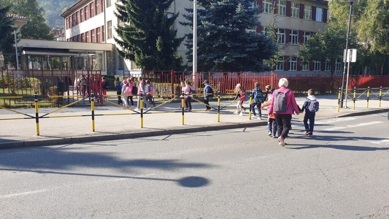 Браво за Пријепоље: Општина купује ранчеве и књиге за свих 325 ђака првака, родитељима ће новац за уџбенике бити уплаћен на рачун, а торбе их чекају у школи