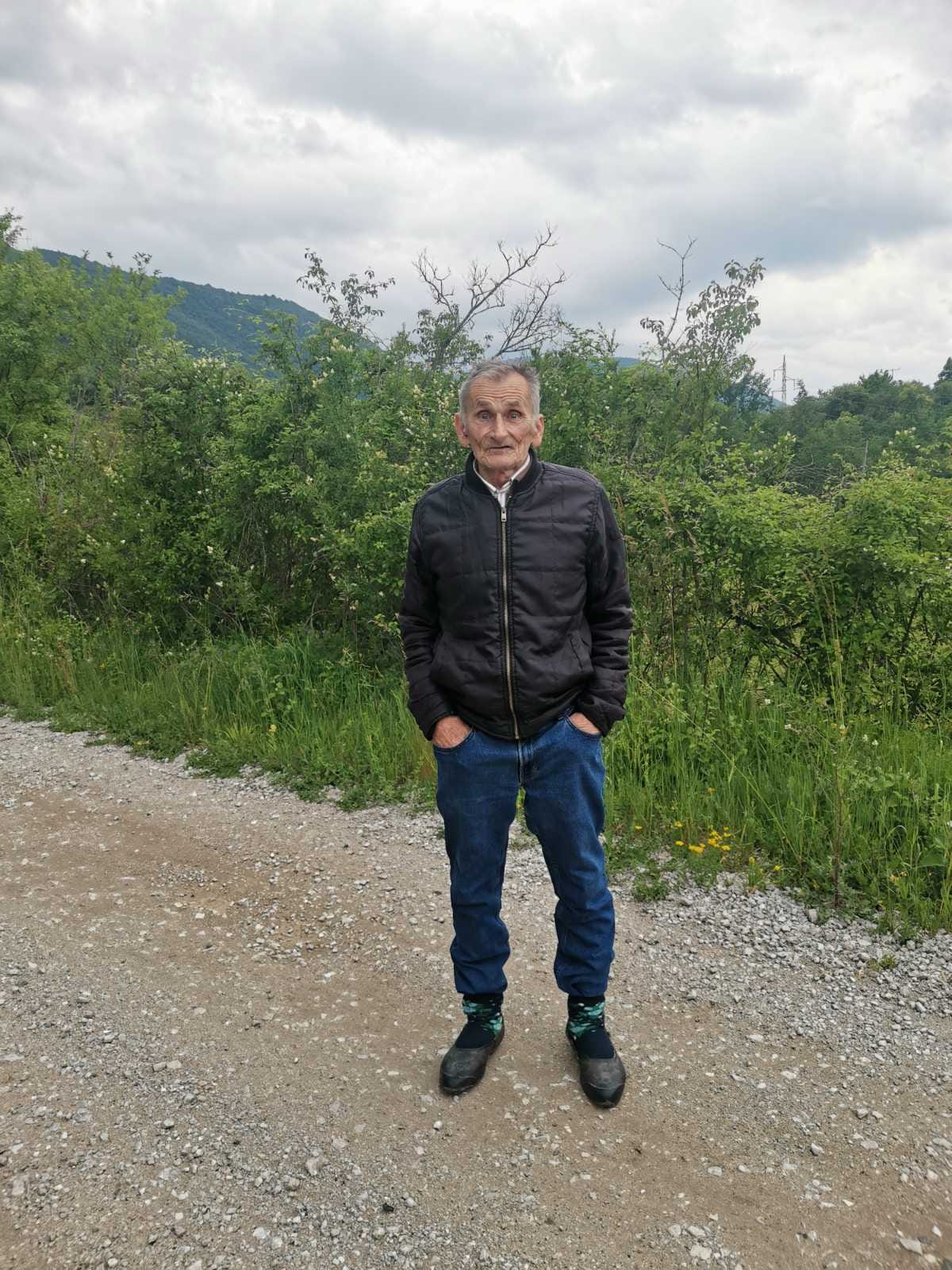 Миленка нема скоро два месеца, последњи пут виђен на Кокином броду како стопира: Породица и даље трага за несталим Нововарошанином, на себи имао џемпер, фармерке и опанке