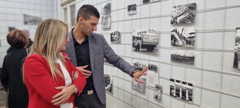 Један од ретких фестивала где се негују поезија и лепа реч: Почели "Дани Данила Лазовића" у Прибоју, празник културе и позоришта у част великог барда траје до 24. септебра (ФОТО)