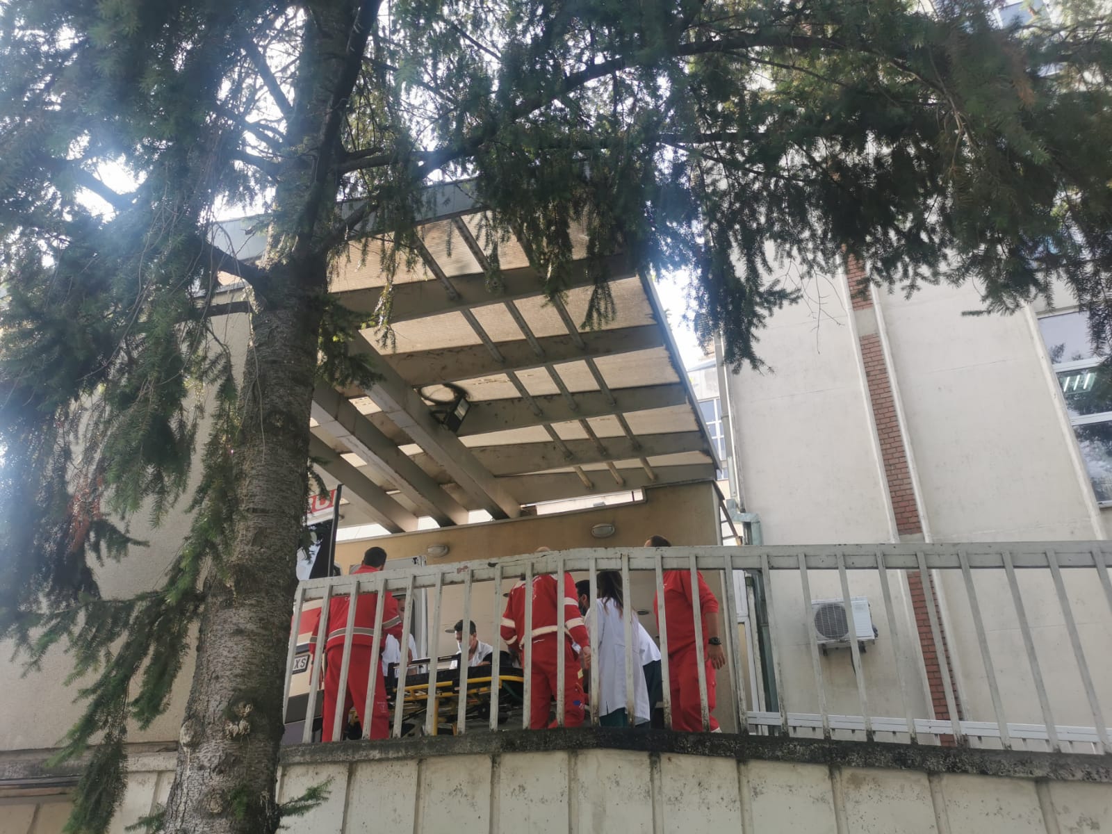 Агонији нема краја, једно лице још увек се тражи у Западној Морави: Две жене погинуле у несрећи код Овчар Бање, три особе тешко поврђене а осталих седам лакше, међу њима и младић од 19 година (ФОТО)(ВИДЕО)